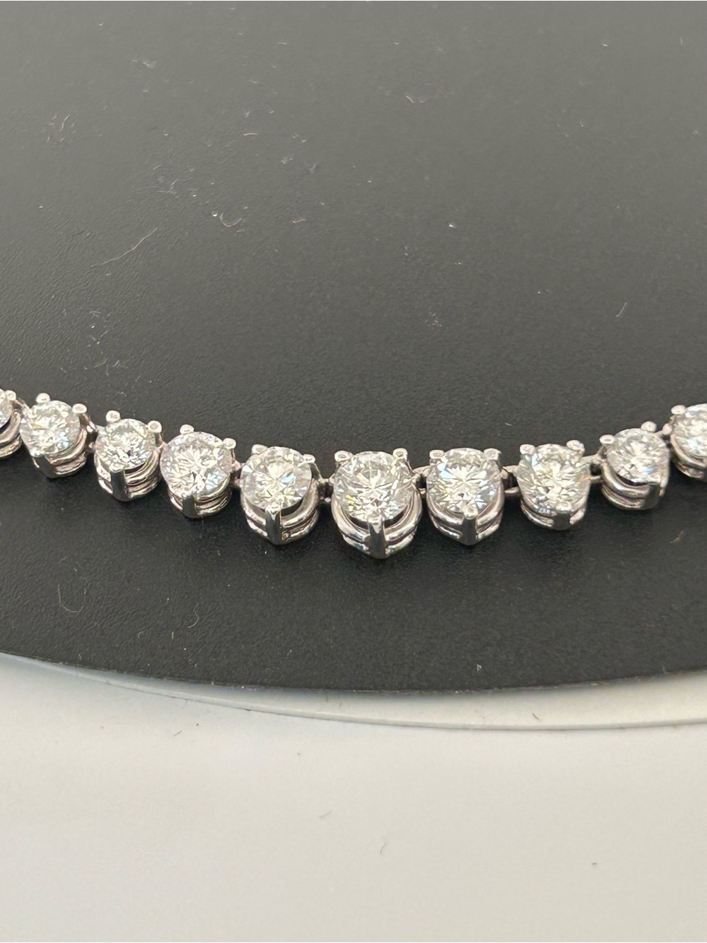 464735 - 14K white Gold Natural Diamond Tennis Necklace estimated 6.25 tcw - Picture 10 of 10